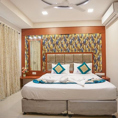 Pine Tree Boutique Hotel Chennai Bagian luar foto