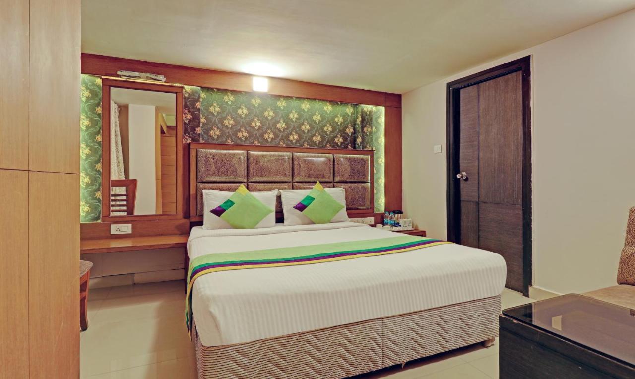 Pine Tree Boutique Hotel Chennai Bagian luar foto
