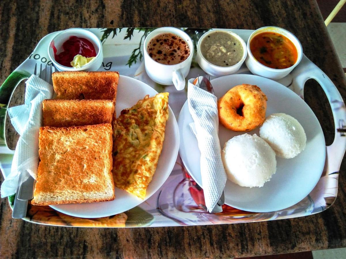 Pine Tree Boutique Hotel Chennai Bagian luar foto