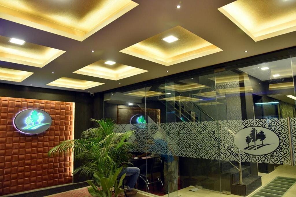 Pine Tree Boutique Hotel Chennai Bagian luar foto