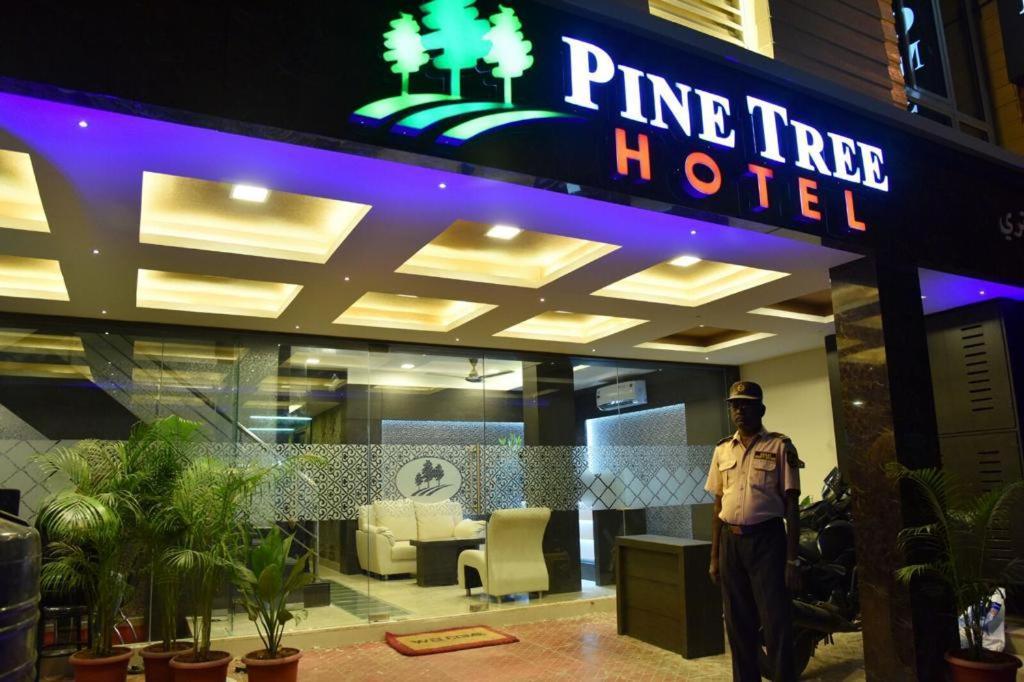 Pine Tree Boutique Hotel Chennai Bagian luar foto
