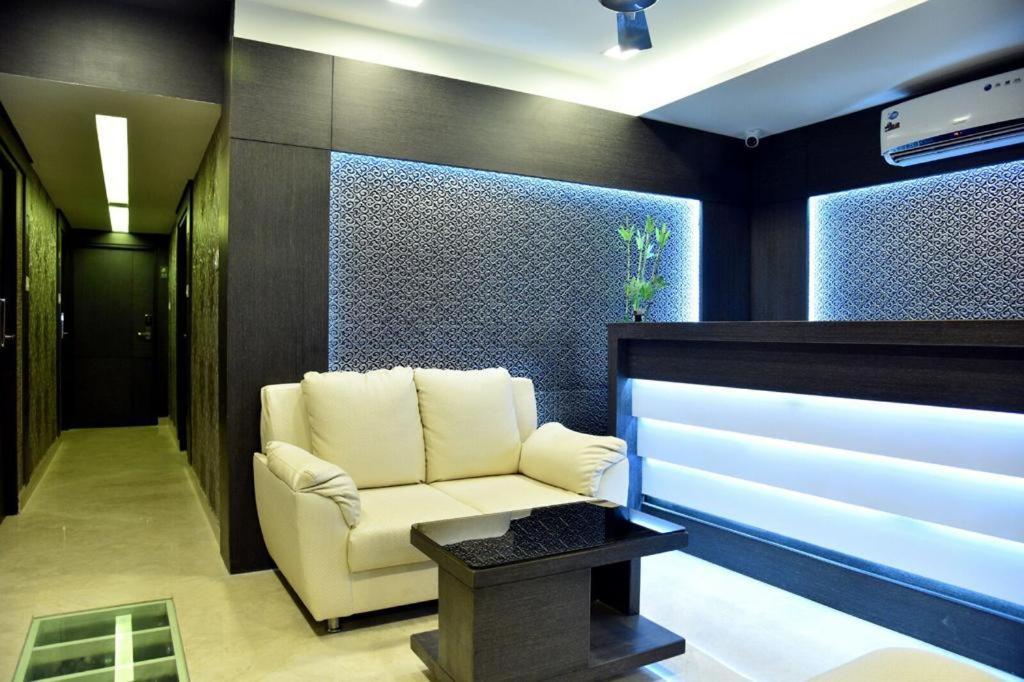 Pine Tree Boutique Hotel Chennai Bagian luar foto