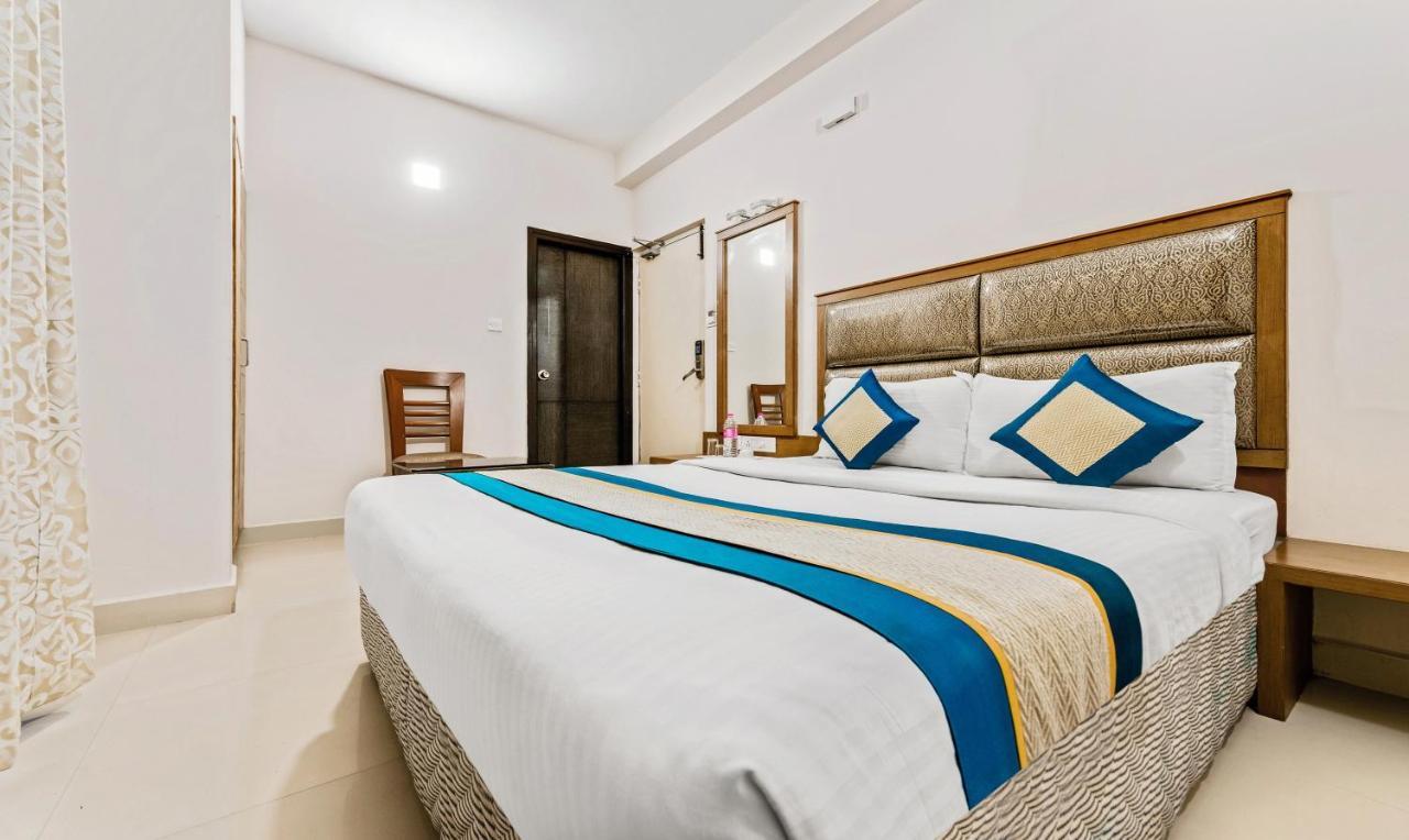 Pine Tree Boutique Hotel Chennai Bagian luar foto