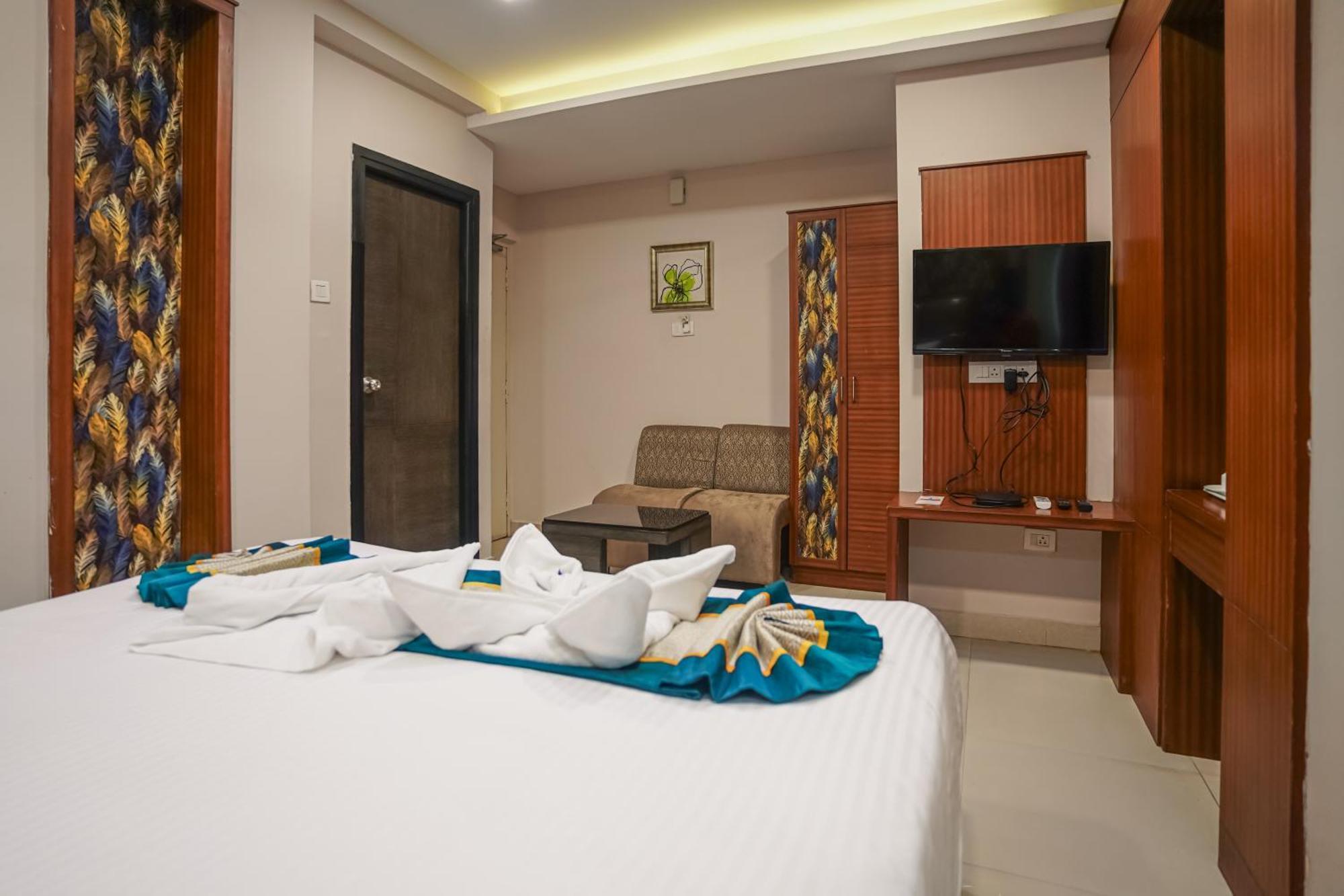 Pine Tree Boutique Hotel Chennai Bagian luar foto