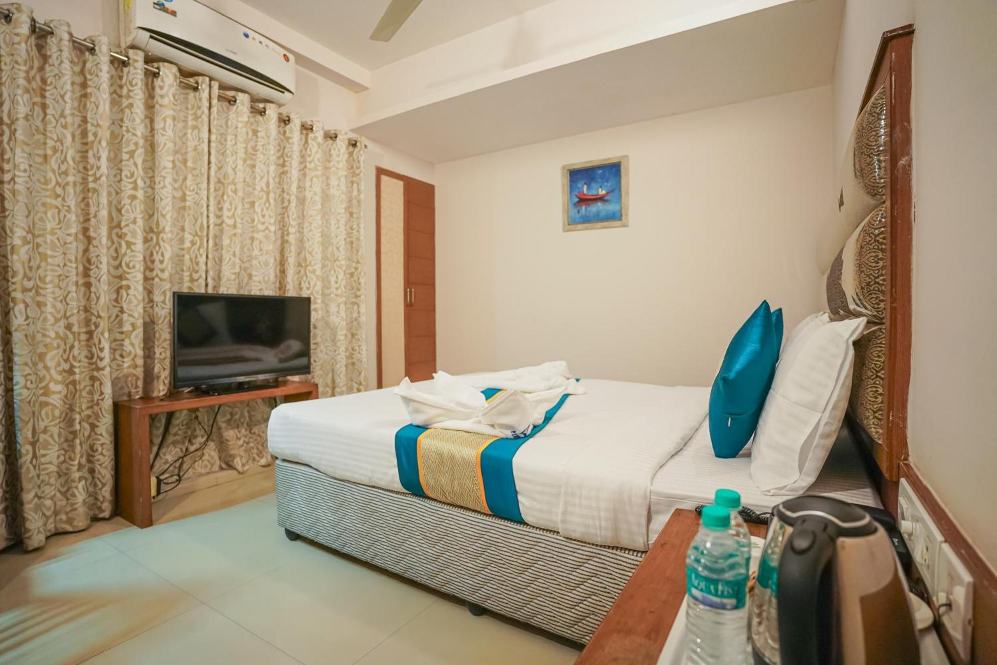 Pine Tree Boutique Hotel Chennai Bagian luar foto