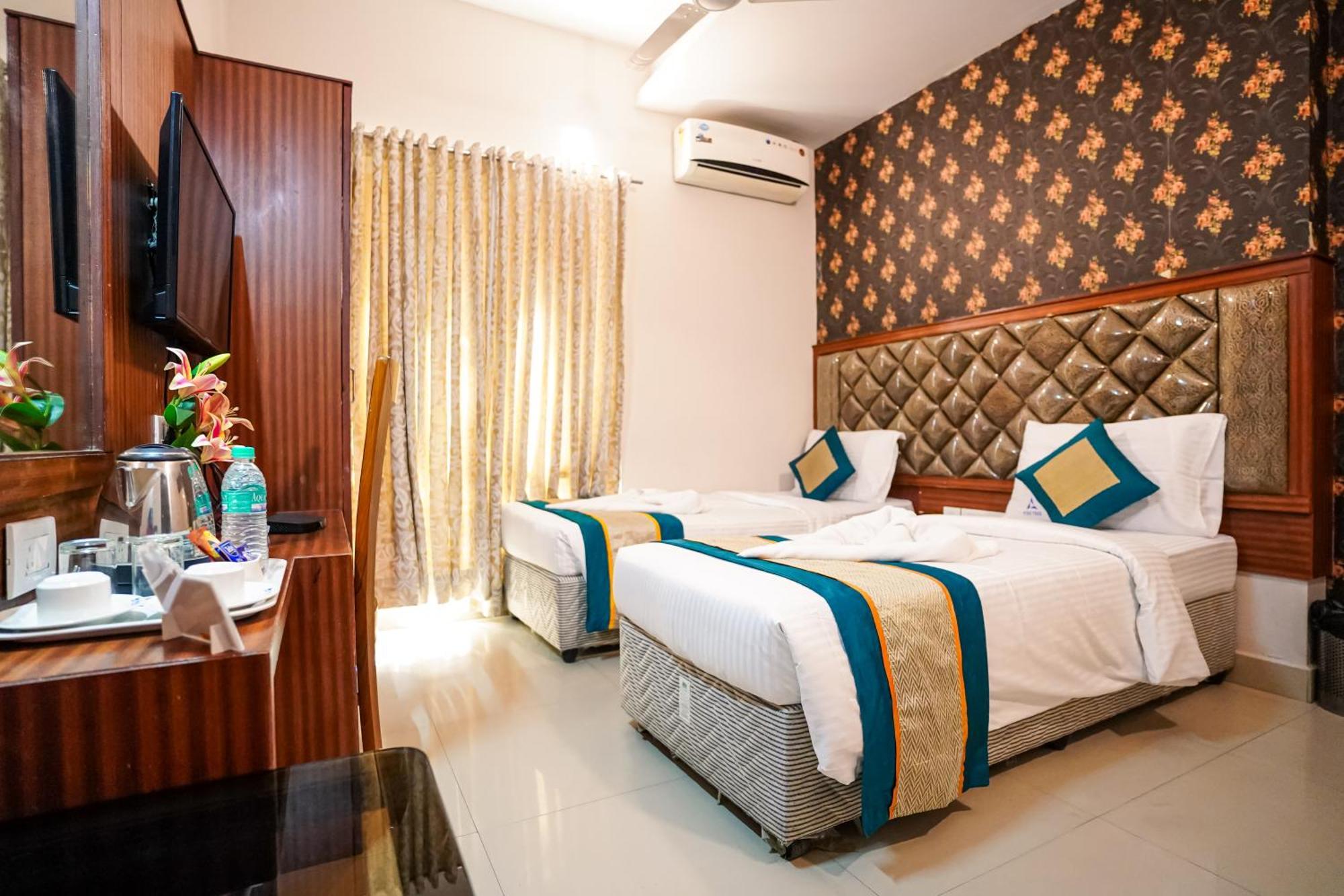 Pine Tree Boutique Hotel Chennai Bagian luar foto
