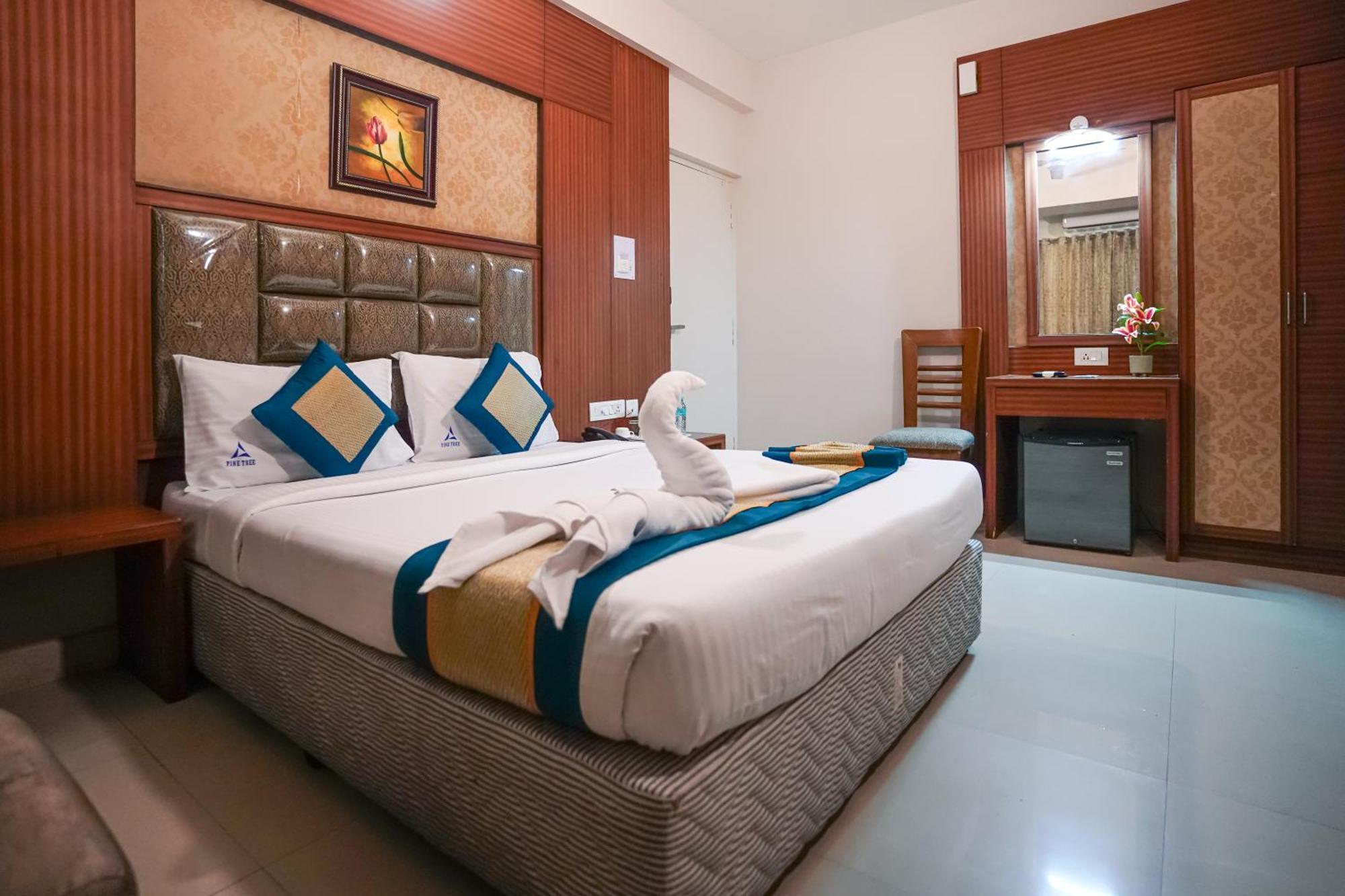Pine Tree Boutique Hotel Chennai Bagian luar foto