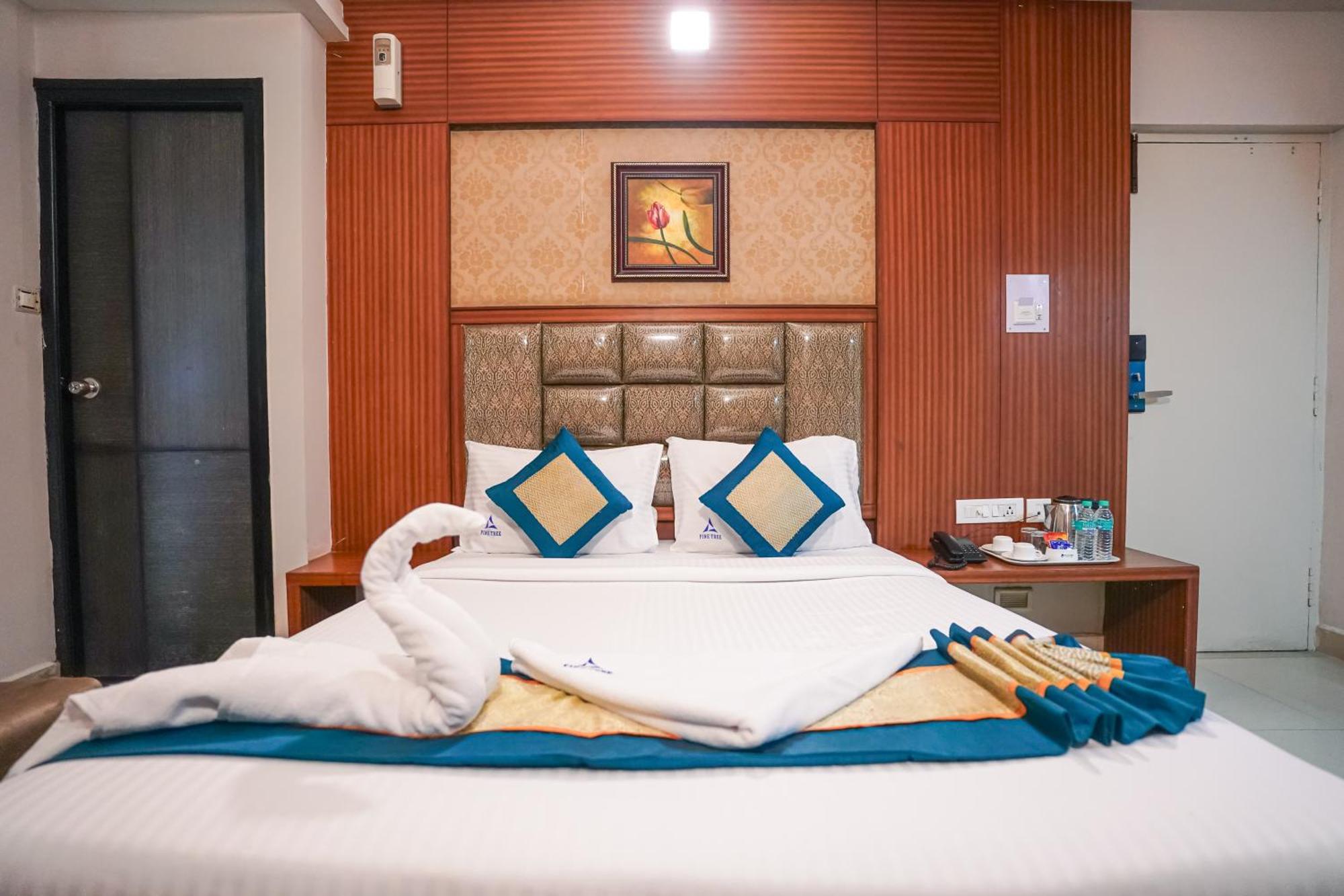 Pine Tree Boutique Hotel Chennai Bagian luar foto